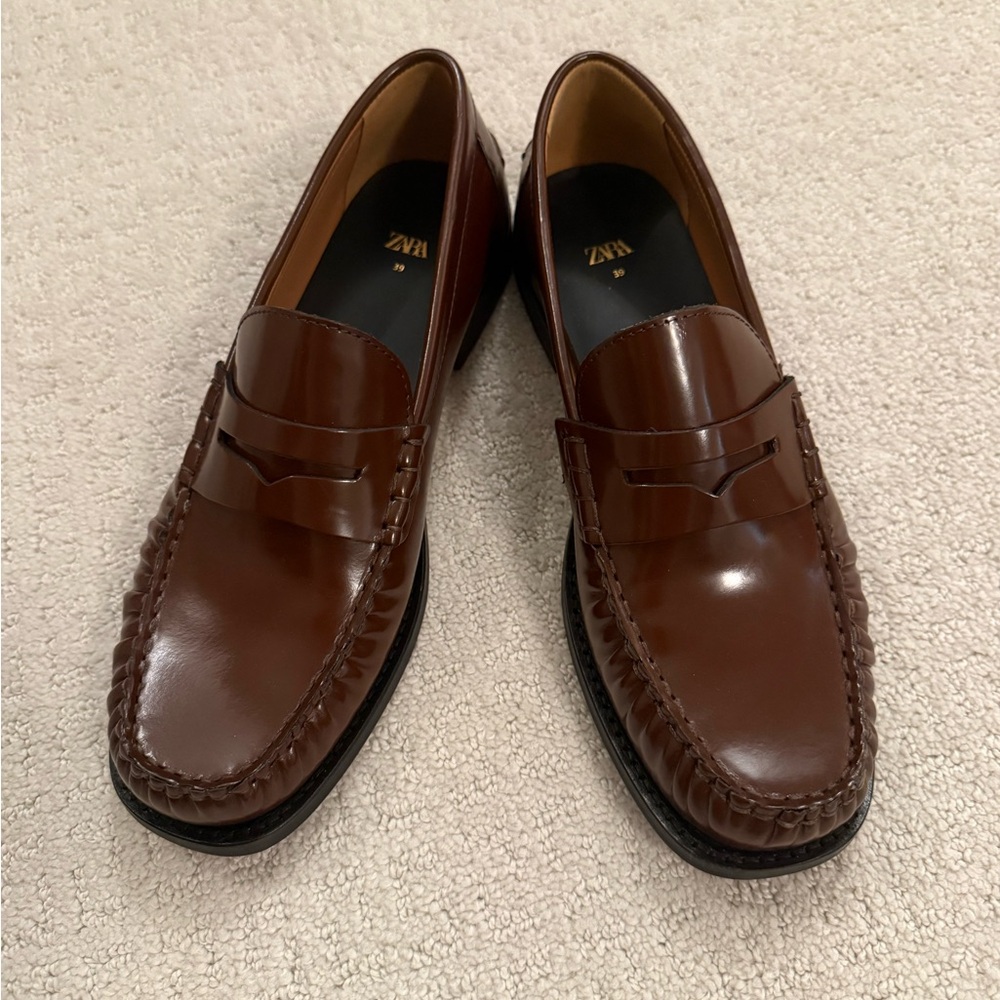 Zara Women's Brown Leather Loafers